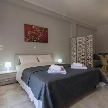 Paxos In Square Poseidon Apartment